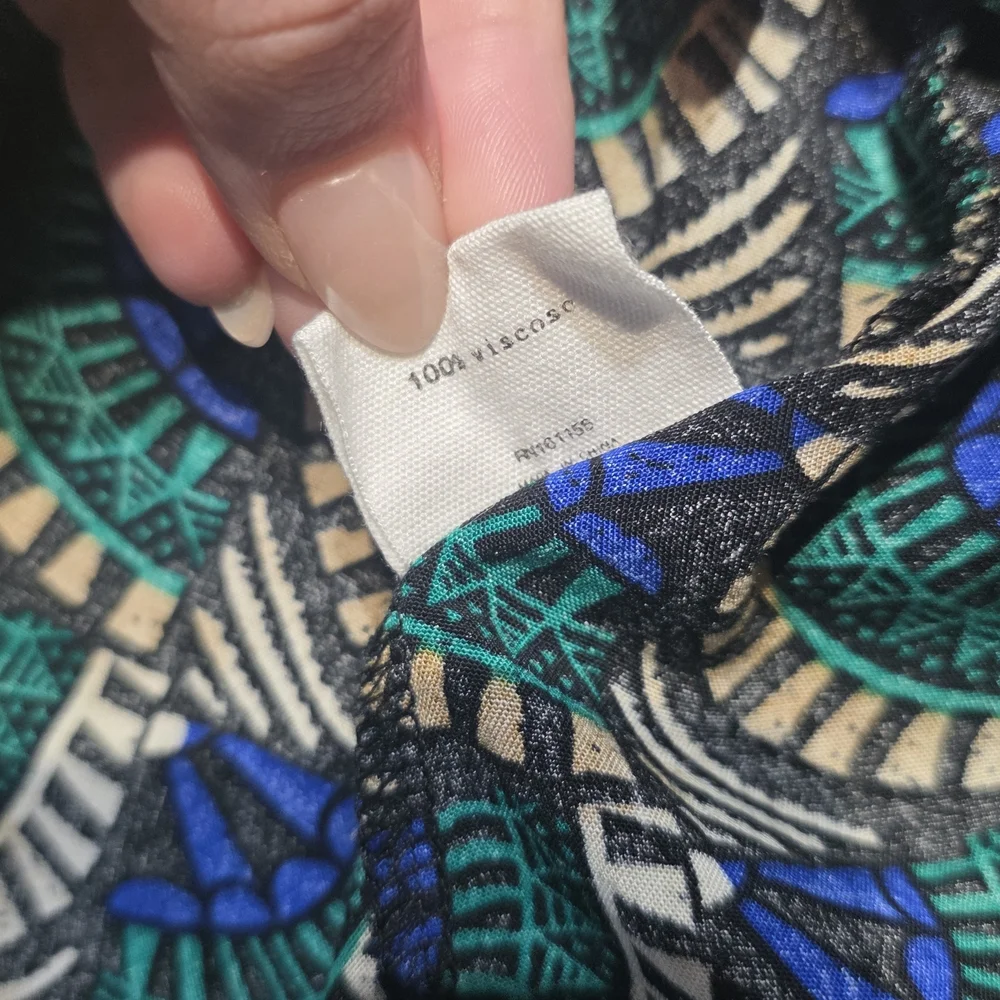 Silk & Salt NWT Elegant Blue and Green Patterned Wrap Dress Small PTP 19 - Picture 4 of 7